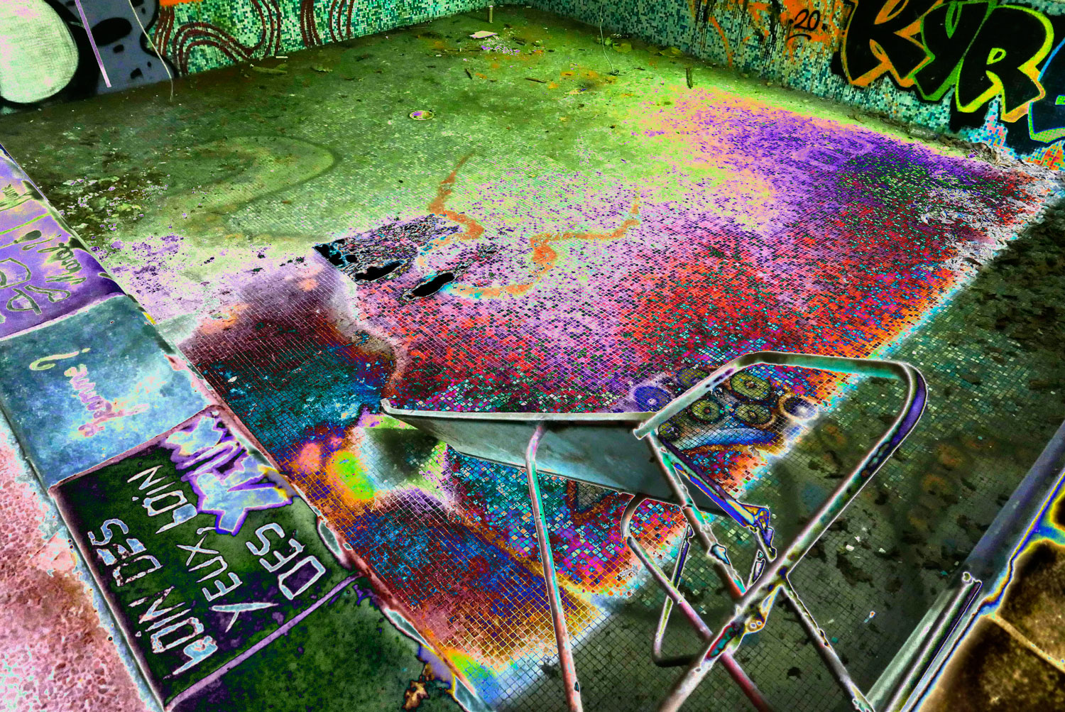 Collection pop Urbex piscine cosmique